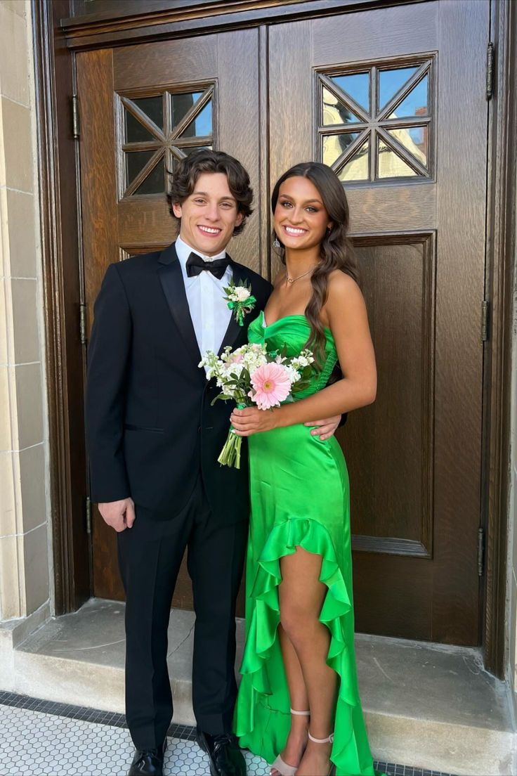 Grünes Ballkleid mit herzförmigem Ausschnitt und Rüschen, Schlitz, formelles Partykleid J5339