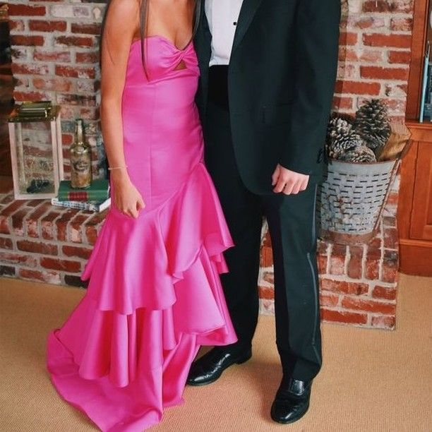 Rosa gestuftes langes Ballkleid aus Satin, formelles Partykleid J5344