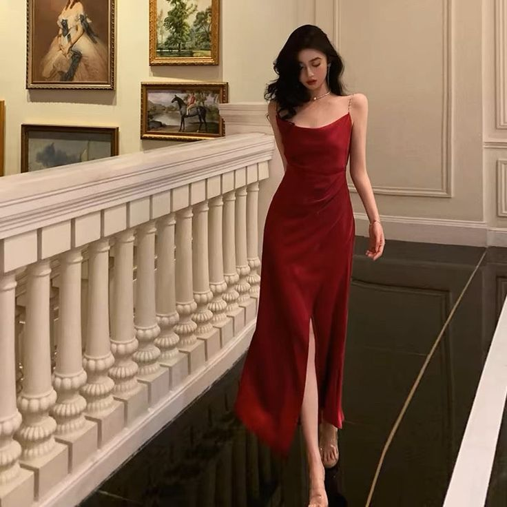 Sexy Etuikleid mit Spaghettiträgern in Rot J5360