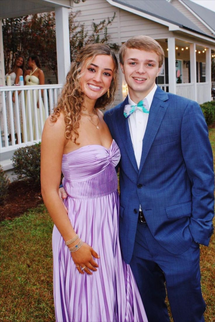 Robe de bal longue plissée violet clair coupe trapèze, robe d'invitée de mariage J5363