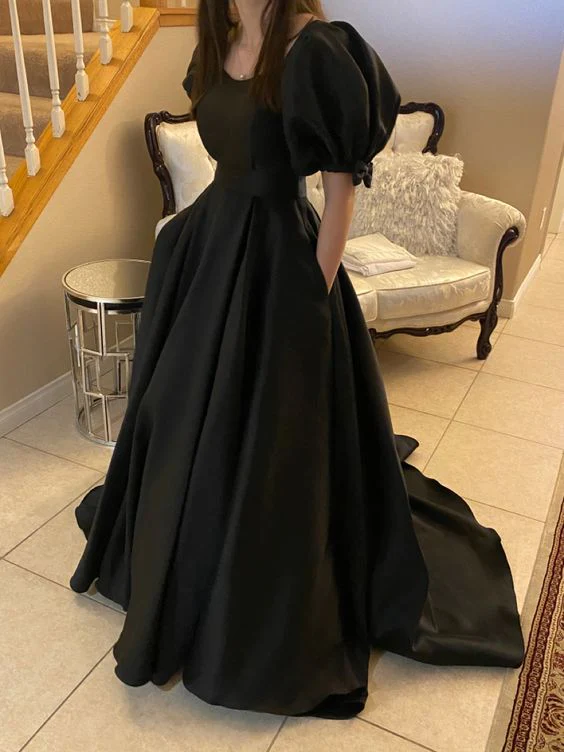 Robe de soirée noire de style trapèze J5423