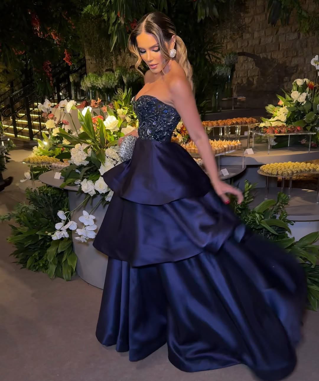 Robe de soirée longue bustier bleu marine coupe trapèze J5556