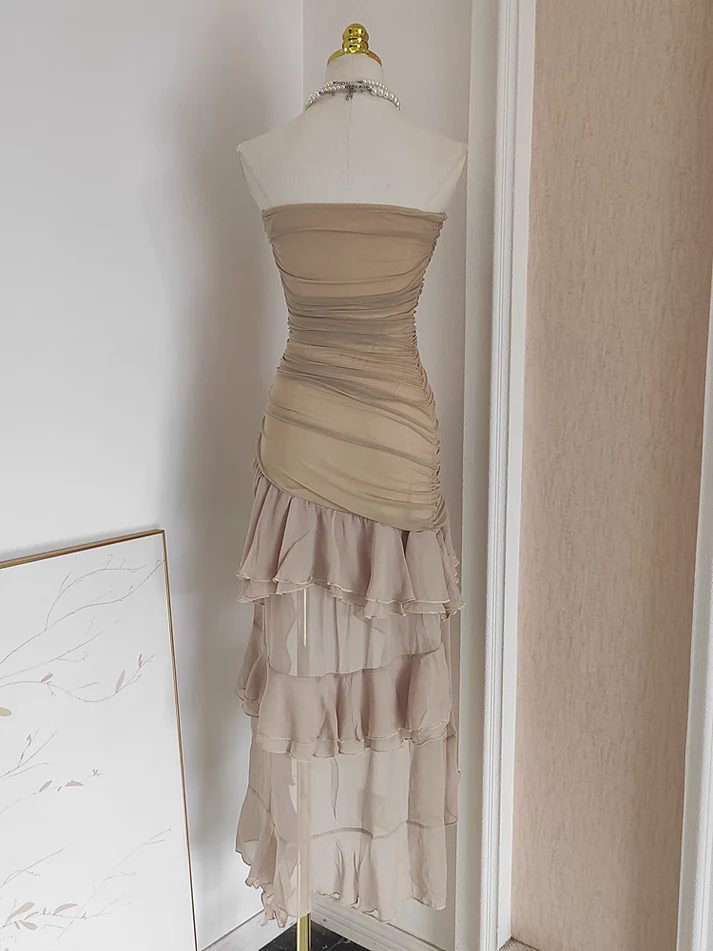 Trägerloses Champagner Chiffon Rüschen Ballkleid J5663