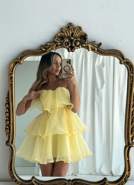 Süßes A-Linien-Mini-Kurzballkleid in Gelb J5718