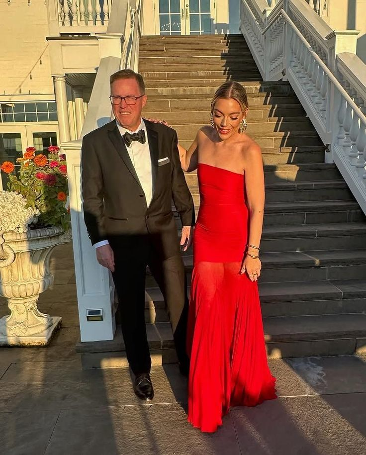 Trägerloses rotes Ballkleid, formelles Partykleid, Abendkleid J5748