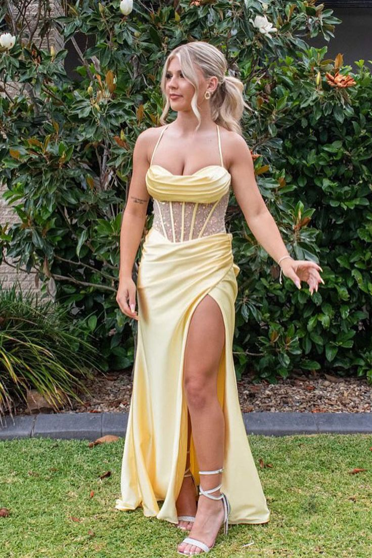 Robe de bal longue sirène en satin jaune avec fente J5795