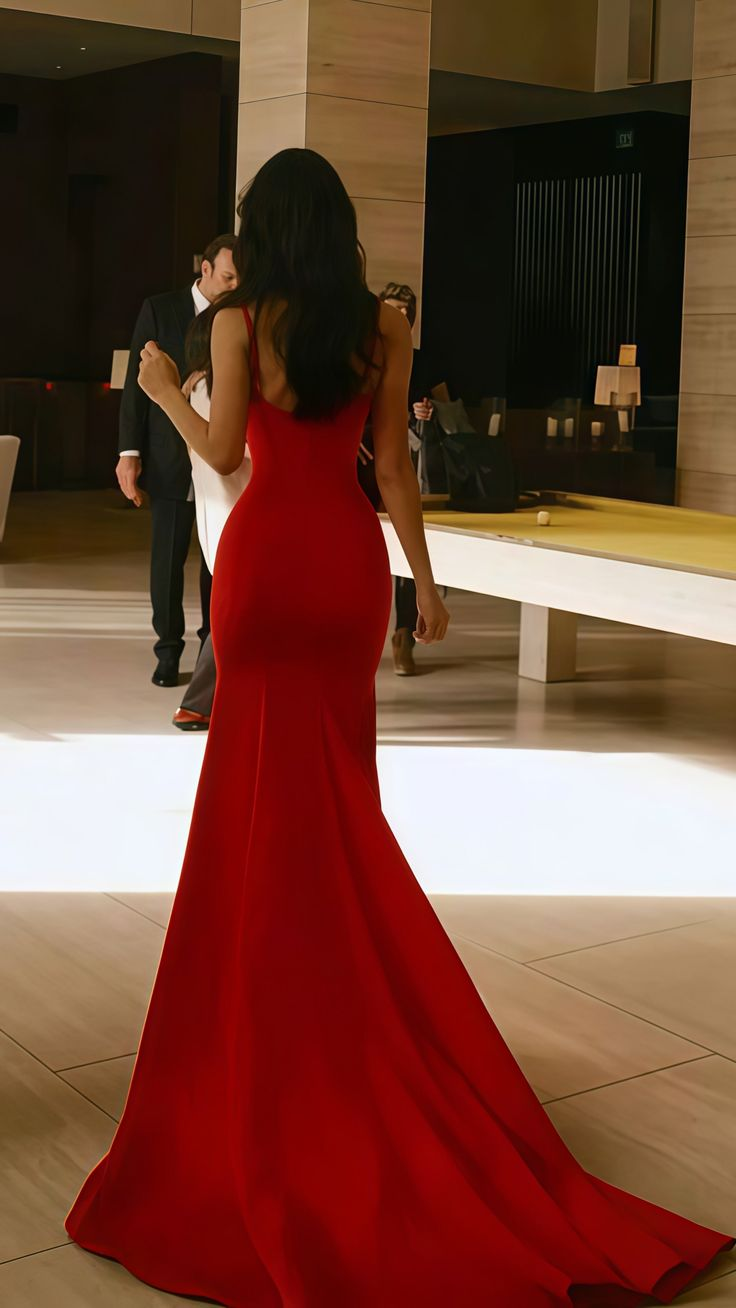 Rotes Meerjungfrau-Ballkleid aus Satin mit Schleppe J5837