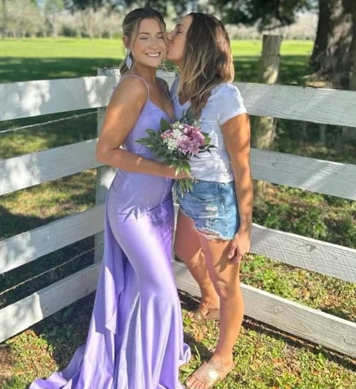 Lavendel Meerjungfrau Satin Langes Ballkleid Rückenfreies Abendkleid J5847