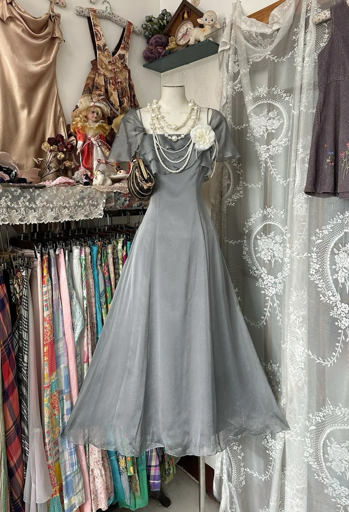 Robe de soirée grise trapèze à volants J6688