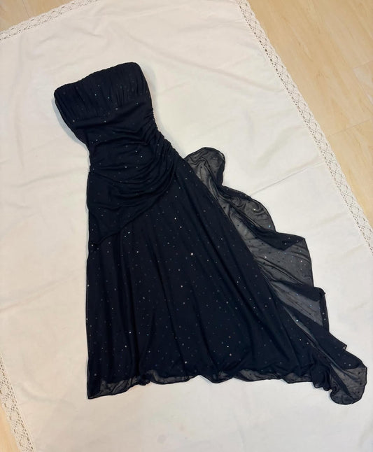 Trägerloses schwarzes A-Linien-Ballkleid mit funkelnden Rüschen und Abendkleid J7775
