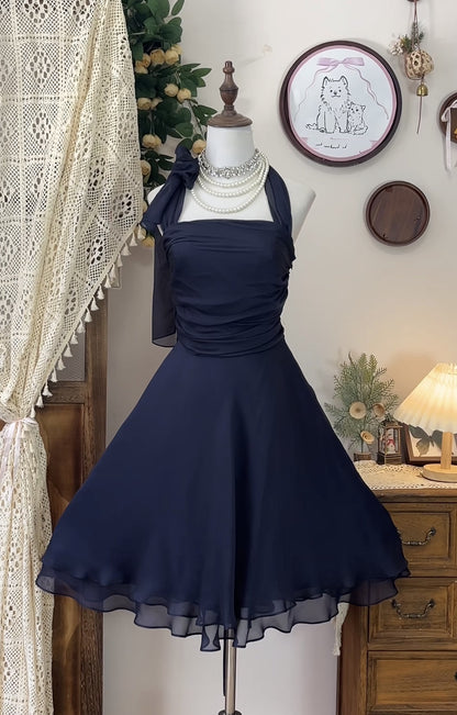 Robe de soirée courte en mousseline de soie bleu marine, coupe trapèze, J7054