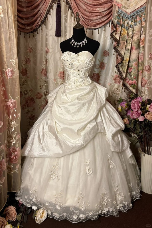 Elegant Vintage Ball Gown Birthday Dress Applique Wedding Dress J8317