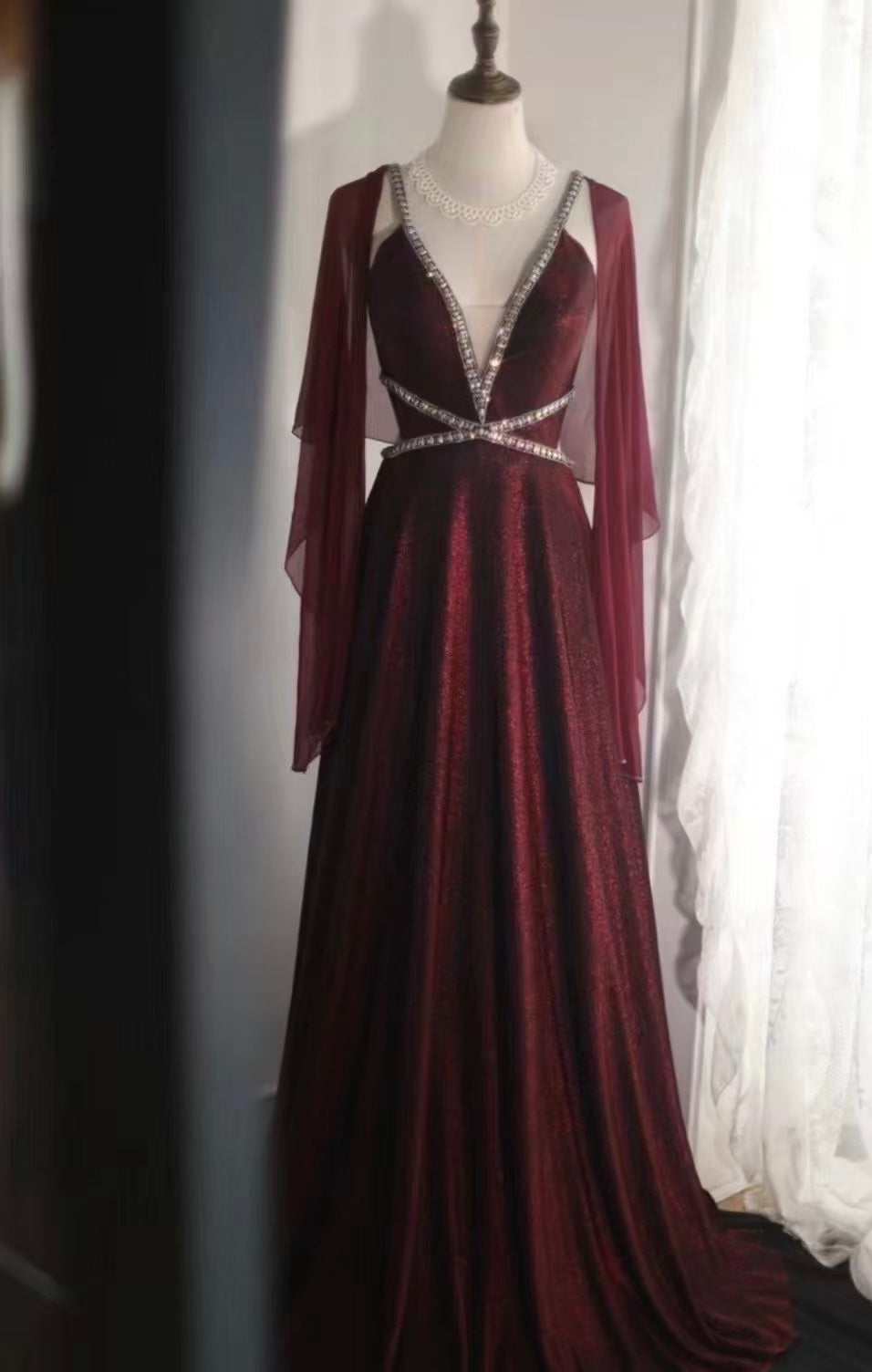 Robe de soirée fourreau noire sexy longue avec fente J8826