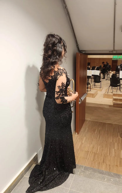 Robe de soirée sirène noire scintillante avec manches appliquées J7850