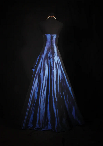 Robe de bal longue bleu marine à col en V et perles J8601