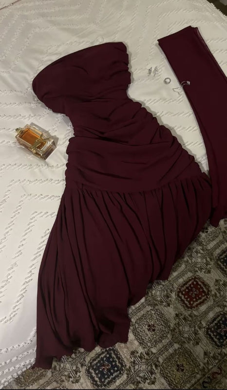Trägerloses Burgunderrotes Ballkleid Chiffon Rüschen Abendkleid J8273
