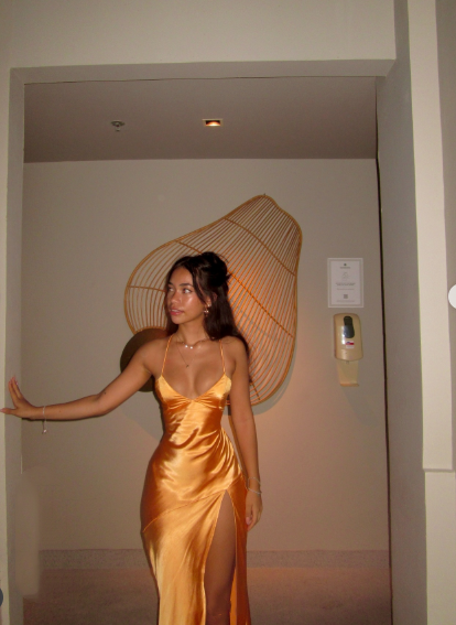 Robe de bal trapèze en satin orange à bretelles spaghetti simples J6733