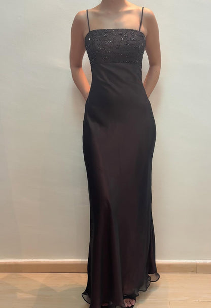 Robe de bal longue sirène à bretelles spaghetti et perles J8589