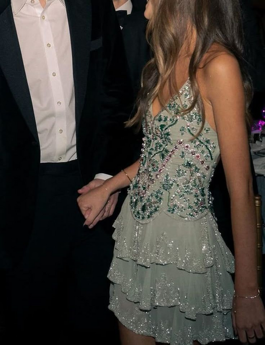 A-Linie Spaghettiträger Perlenbesetzte Homecoming-Kleider 18. Geburtstag Outfits J8656