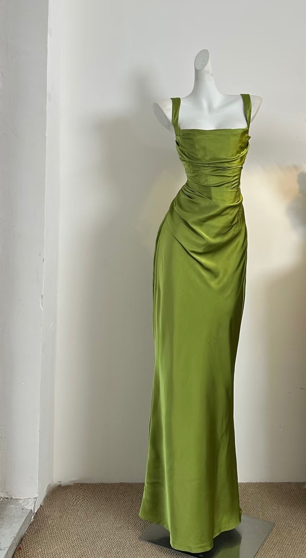 Elegant Green Long Prom Dress Simple Formal Party Dress J8916