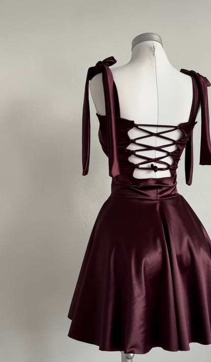 A-Linie Weinrotes Homecoming-Kleid Mini-Partykleid J7409