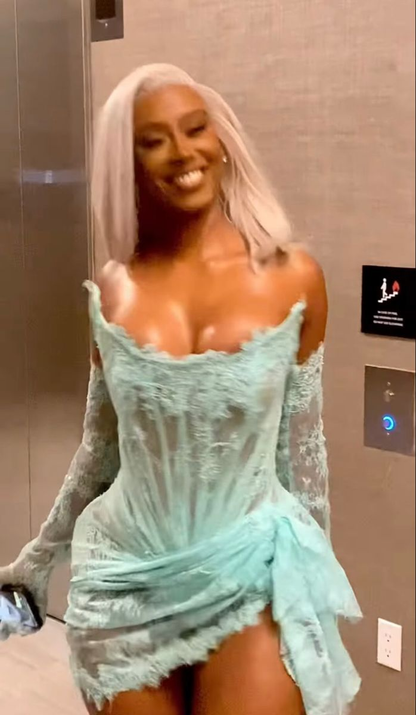 Robe d'anniversaire mini en dentelle bleue pour fille noire J7701