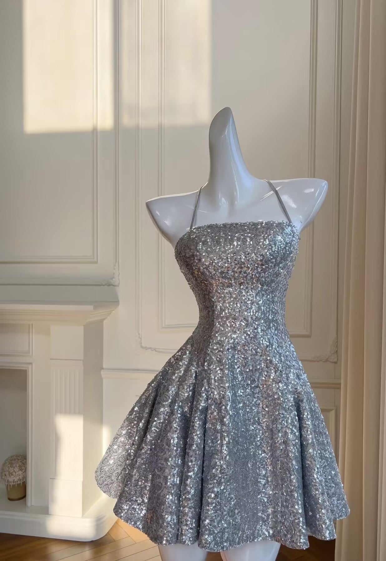 Robe de soirée courte à paillettes argentées, coupe trapèze, tenue d'anniversaire J7001