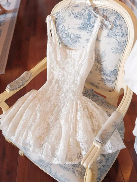 Robe de bal courte en dentelle coupe trapèze, robe d'anniversaire J7307