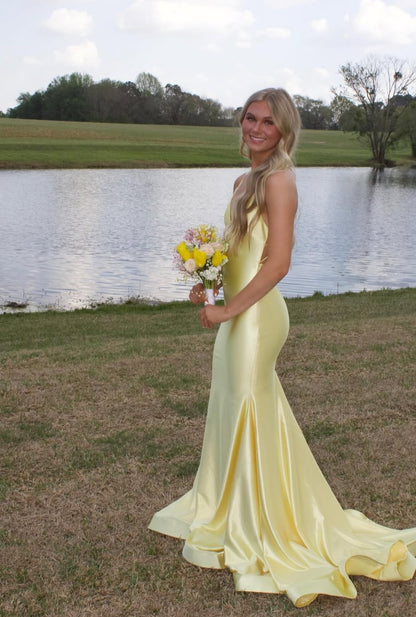 Robe de soirée longue sirène jaune dos nu en satin J7897