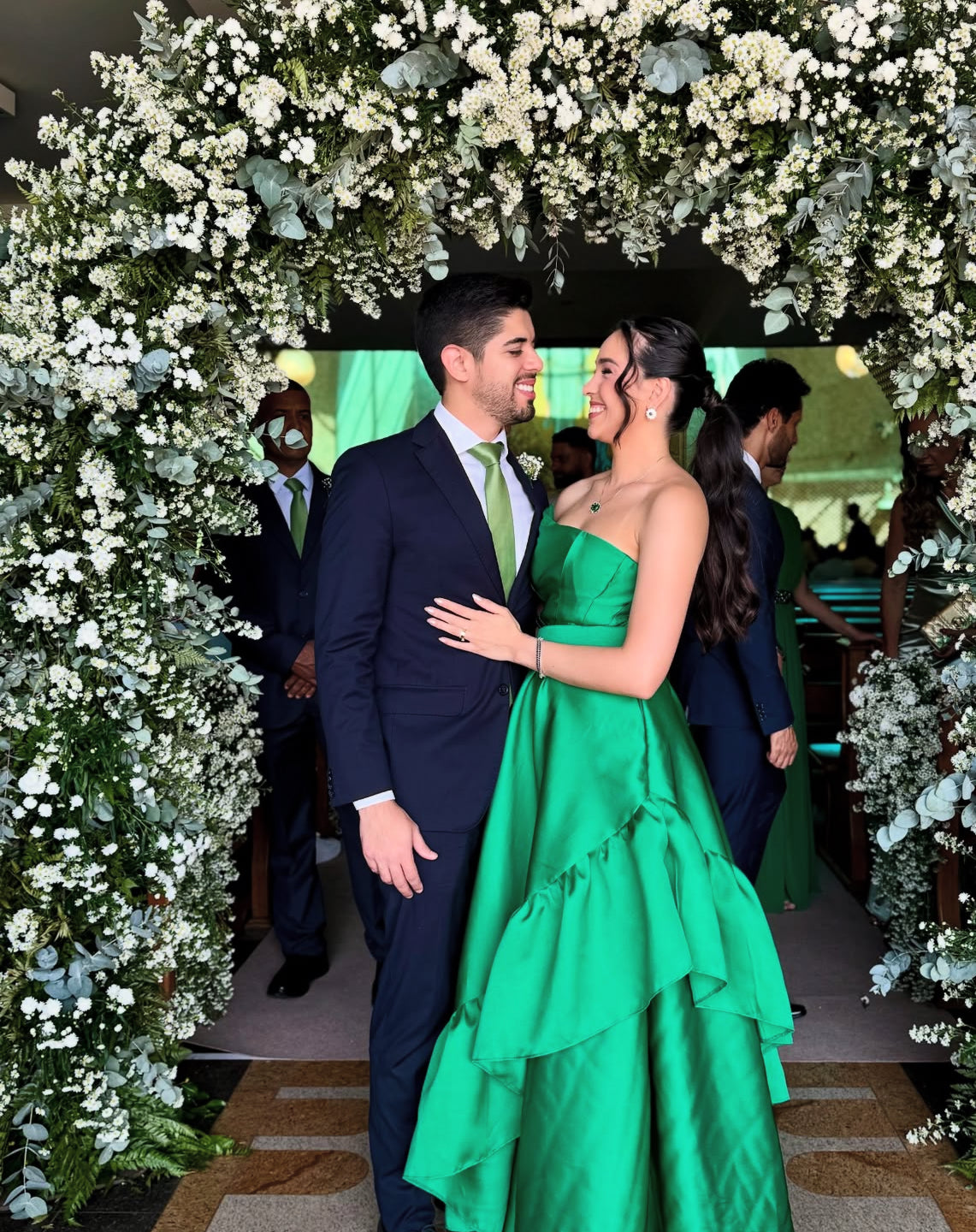 Robe de bal bustier coupe trapèze verte à volants en satin, robe d'invitée de mariage J7815