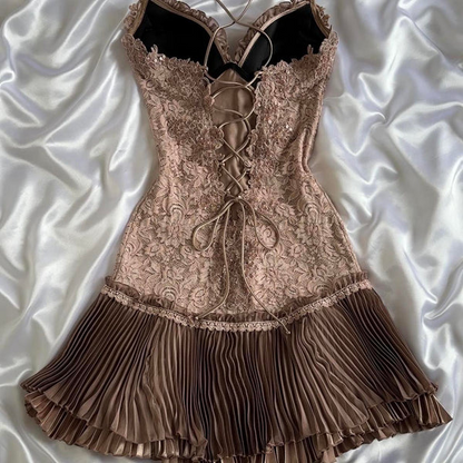 Robe d'anniversaire courte plissée en dentelle bleue à bretelles spaghetti J8388