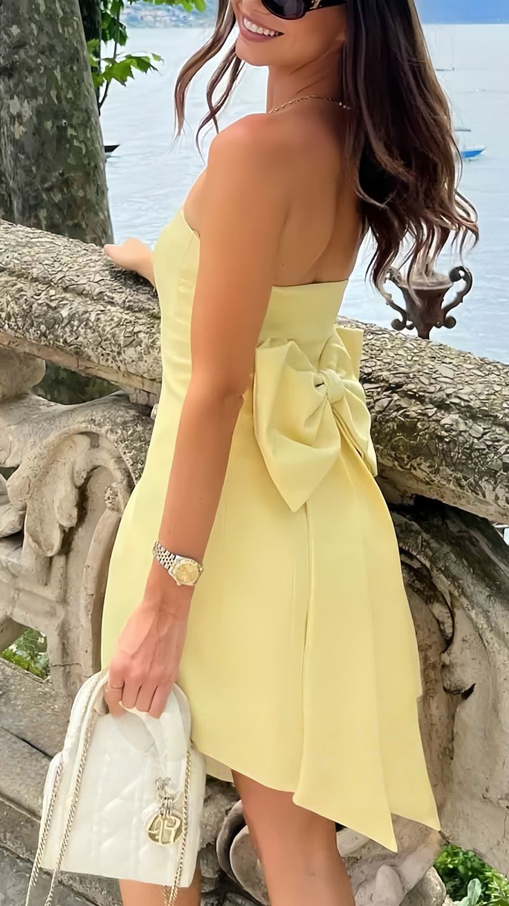 Robe de soirée jaune sans bretelles avec nœud papillon J7712