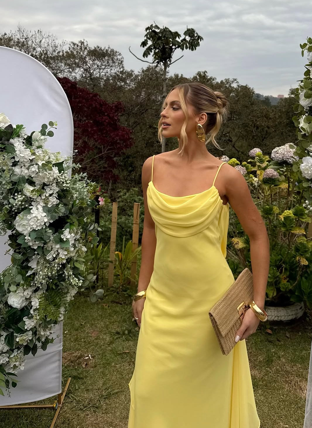 Robe de soirée fourreau noire sexy longue avec fente J8826