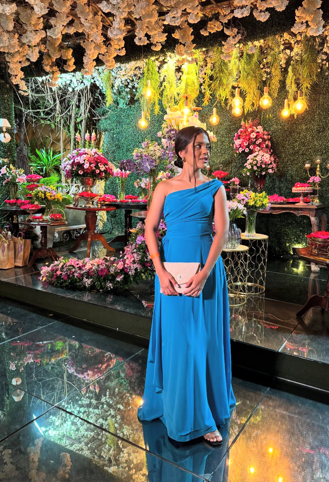 Robe de demoiselle d'honneur en mousseline de soie, asymétrique, bleue, coupe trapèze, J7943