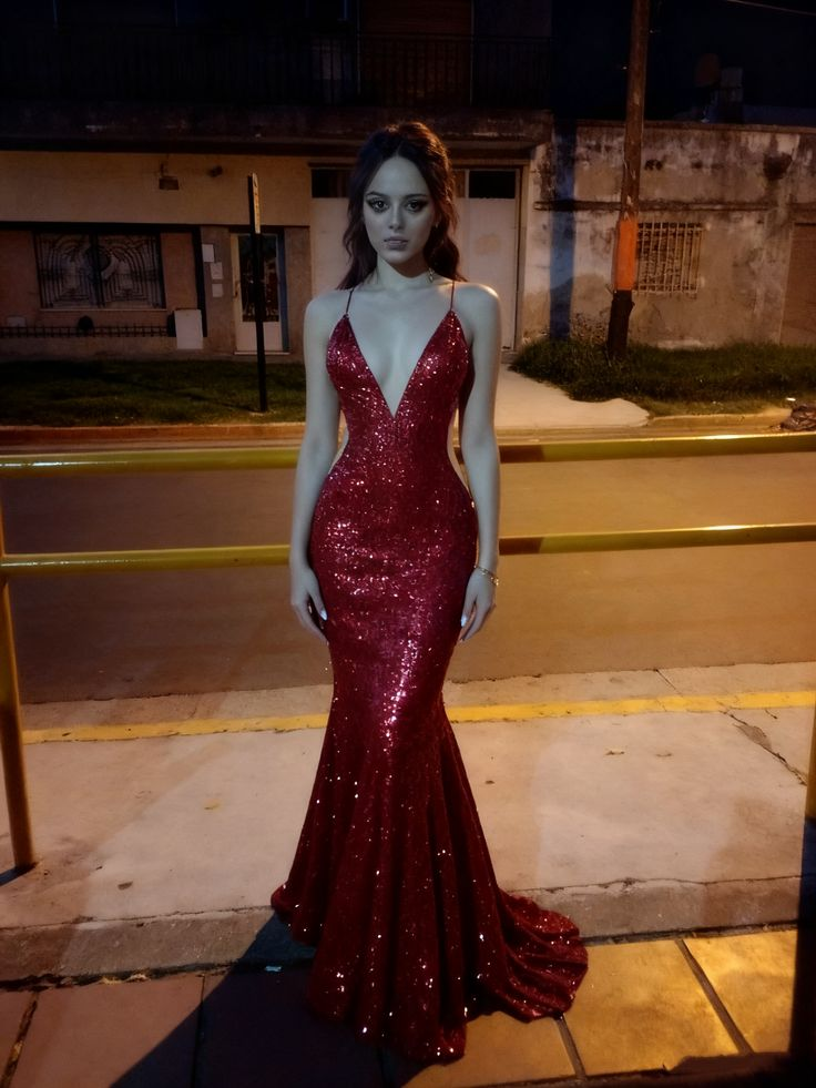 Robe de soirée fourreau noire sexy longue avec fente J8826