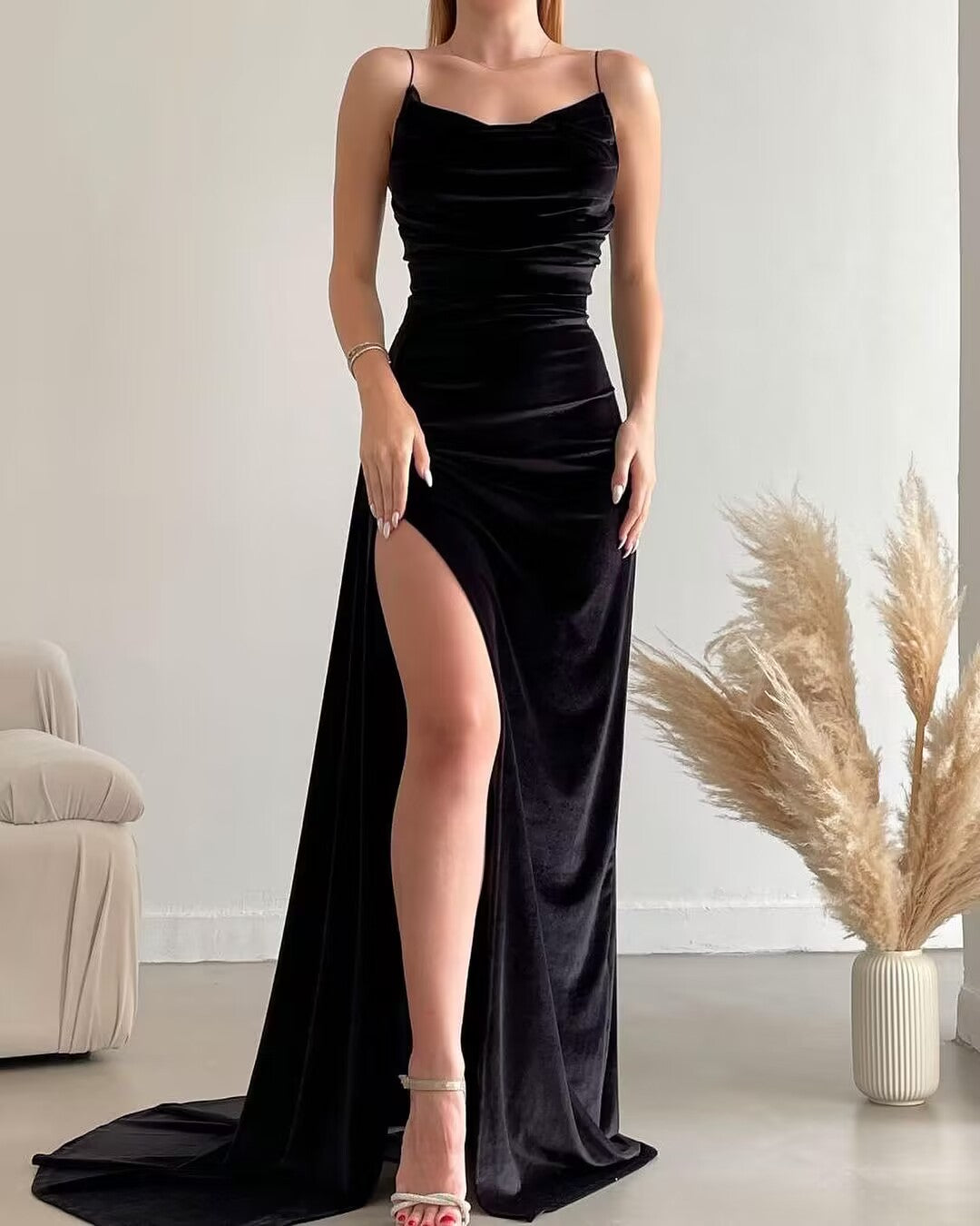Spaghetti Straps Sheath Black Velvet Long Prom Dresses With Slit J2734