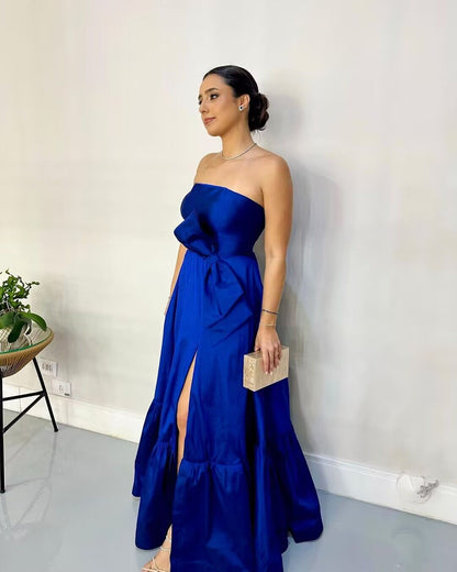 Robe de bal longue en satin bleu roi, coupe trapèze, sans bretelles, avec fente, J2833