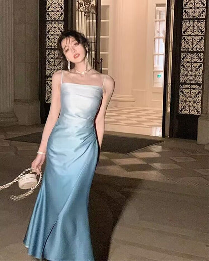 Robe de bal sirène longue à bretelles spaghetti et dégradé de bleu J2775