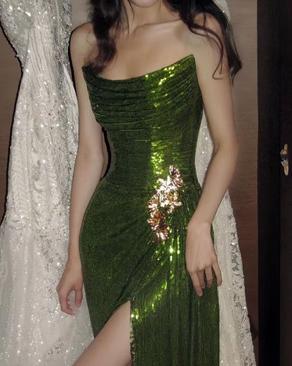 Robe de bal longue sirène verte sans bretelles avec fente J2918