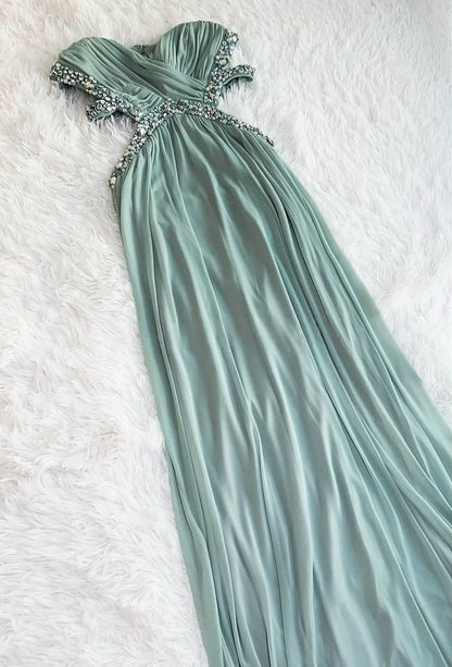 Robe de bal longue en mousseline de soie, coupe trapèze, décolleté en cœur, avec perles, J8422