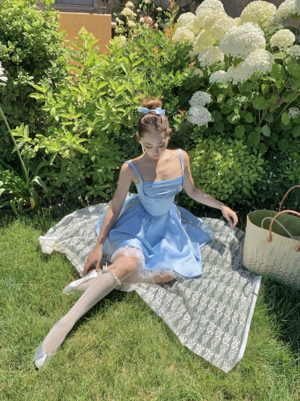 Robe de bal courte bleue en satin, coupe trapèze, tenue d'anniversaire, J8613