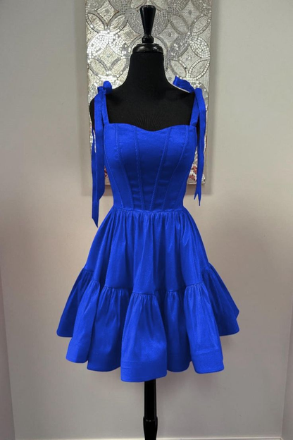 Königsblaues A-Linien-Kurzes Homecoming-Kleid mit Schleife und Satin-Rüschen J7578