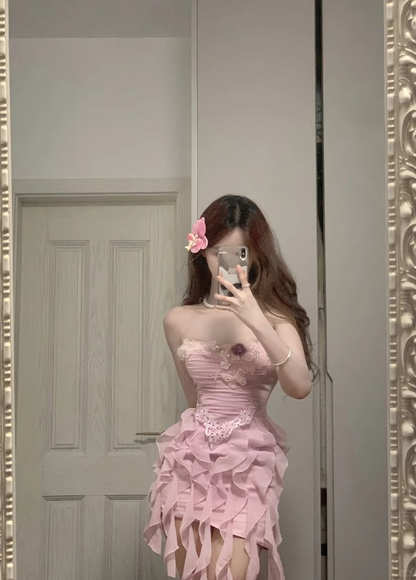 Rosa trägerloses Chiffon-Bodycon-Heimkehrkleid J7751