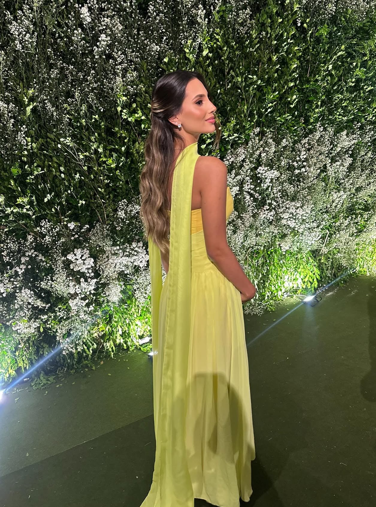 Robe de soirée jaune coupe trapèze pour invité de mariage J7079