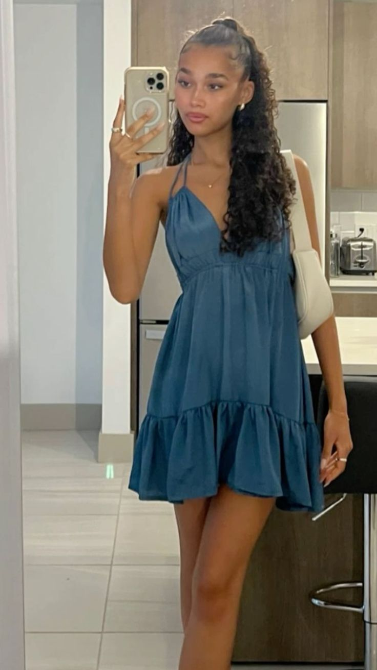 Robe de soirée trapèze bleue à bretelles spaghetti, robe d'anniversaire en satin J7500