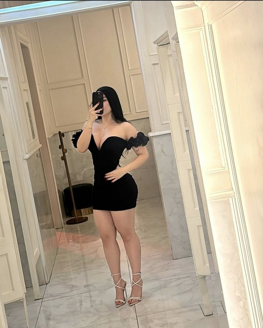 Schulterfreies Etuikleid in Schwarz, kurzes Partykleid J8209