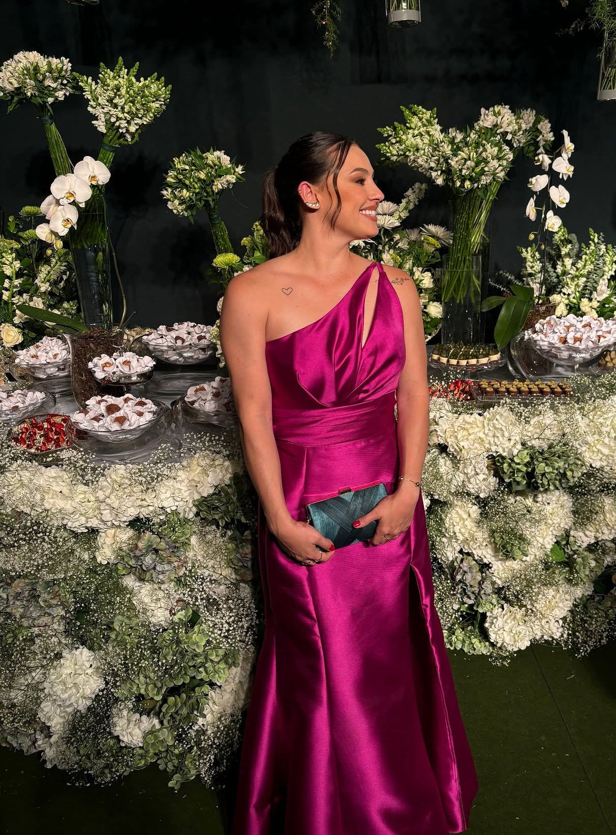 Robe de soirée sirène asymétrique en satin J7184