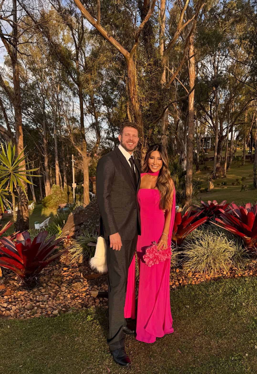 Robe de soirée rose vif en mousseline de soie pour invité de mariage J7820