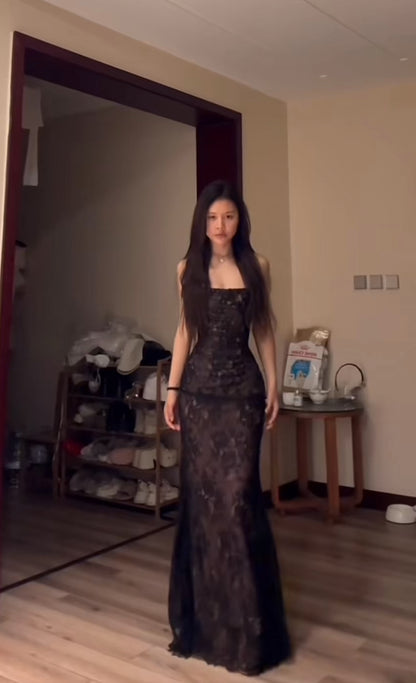 Robe longue de bal en dentelle noire à bretelles spaghetti J5773 
