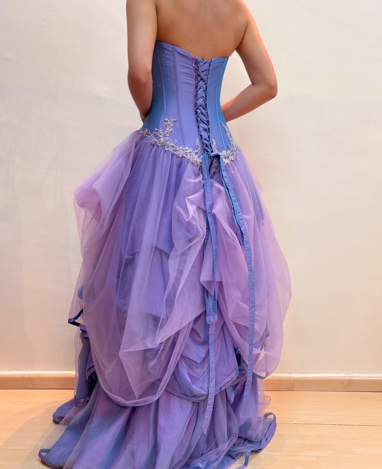 Robe de bal longue violette claire pour 16 ans, coupe trapèze, décolleté en cœur, J8548